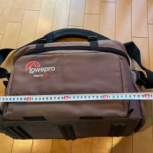 カメラバッグ　LOWEPRO MAGNUM AW 美品　2度使用　ソフトタイプ　 