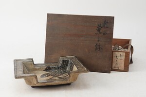 【氷】旧家蔵出 江戸時代 尾形乾山作 京焼 錆絵 鉄絵 飾鉢 菓子鉢 菓子器 時代箱 茶道具 BJ335