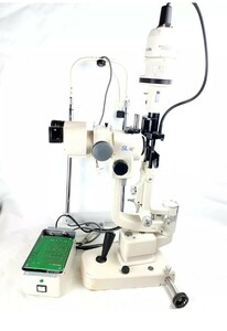 TOPCON トプコン スリットランプ SL-8Z SLIT LAMP ビームスプリッター 付 眼科　電源付き　倍率確認 操作確認 SL 8Z 付属品有り