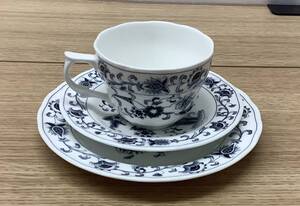 M519【中古・現状品】 NIKKO/ニッコー　カップ&ソーサー1客セット/小皿1枚余り TABLEWARE ダブルフェニックス ミングトゥリー 花柄 