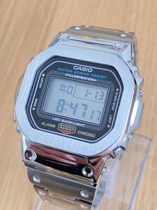 新品 フルメタル CASIO カシオG-SHOCK GショックDW-5600UE DW-5600 カスタム 本体付き デジタル腕時計 ステンレス シルバーベゼル＆ベルト