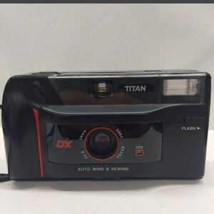 10thR 極美品　titan c-2500 コンパクトフィルムカメラ