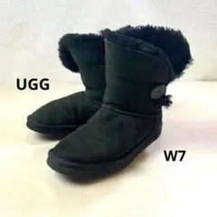 HA1560 UGG アグ ベイリーボタン ムートン ブラック W7