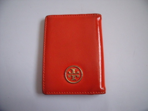 $ 美品 $ ◆ TORY BURCH ◆ トリーバーチ ◆ ロゴ金具 エナメル レザー製◆ カードケース パスケース 定期入れ付き◆ オレンジ色◆送料無料