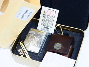 ◆未使用品◆ジッポ/ZIPPO 1994年 ラッキーストライク/LUCKY STRIKE トリッキーバージョン LSH/Z2 ライターケース付 専用缶ケース入 77573