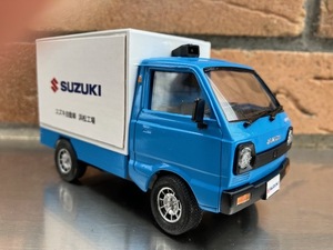 1/24　スズキ　キャリイ　スズキ自動車工場仕様をイメージしてカスタム　 アオシマ製