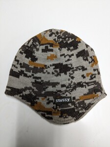 ＯｌＤ STUSSY　　ニットキャップ　ビーニー　帽子　耳当て　デジカモ　