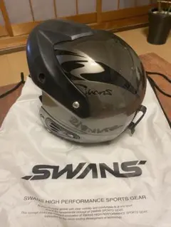 スワンズレーシングヘルメット