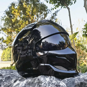 新品オートバイバイクヘルメット ハーフヘルメット フルフェイスヘルメット DOT規格品 レーシング組立式顎部分着脱できる4色