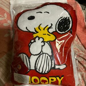 ぬいぐるみクッション　SNOOPY PEANUTS 未使用品