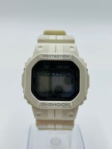 ♪ CASIO カシオ G-SHOCK Gショック GWX-5600WA 3215 ホワイト系 タフソーラー デジタル ラバー 不動品