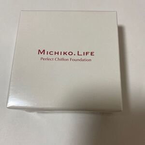 MICHIKO.LIFE パーフェクトシフォンファンデーション Mファンデーション　　本体　ケース　パフ付き