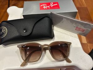 Ray-Ban レイバン RB4258F ベージュ サングラス 箱ケース付き