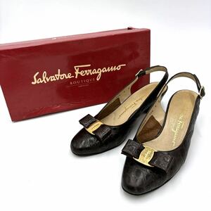 ＊ 箱付き サルヴァトーレフェラガモ Salvatore Ferragamo 本革 クロコ型押し ヴァラリボン ミュール / ヒール サンダル 6C 23cm パンプス