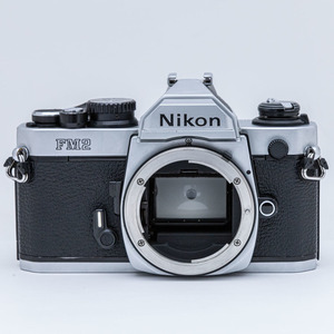 Nikon New FM2 シルバー, MD-12付き　【管理番号007565】