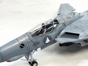 ハセガワ 1/48 　VF-1J　 SVF-2　ソニックバーズ所属機　完成品　