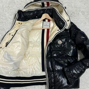 稀少サイズ4!!モンクレール 【不朽の名作】ダウンジャケット ブランソン BRANSON ブラック XL アニメタグ MONCLER ロゴワッペン 黒 フード