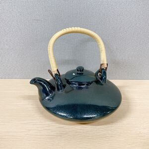 ●美濃焼 黒ジョカ 直燗 酒器 陶器 銘あり 幅15cm 高さ(蓋含む)8.5cm