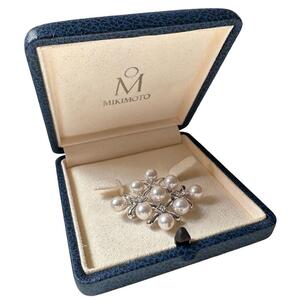 MIKIMOTO ミキモト　K18WG アコヤ真珠　ブローチ　ダイヤモンド　diamond　broach　750