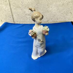 【送料無料】 未使用保管品 リヤドロ LLADRO フィギュアリン 010.08186 POTS FULL OF POSIES 元箱・取説付 陶器人形 おまけ付 A523-4