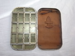 ! ! !　Rare Vintage Wheatley Fly Box Over ９０ Years Ago For Collectors＝4　! ! !