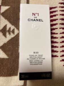 シャネル　ファンデーション　B20 CHANEL