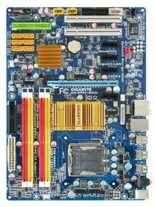 美品 GIGABYTE GA-EP45-DS3L マザーボード Intel P45 LGA 775 Core 2 Extreme,Quad,Duo,Pentium E/D/M/4/3,Celeron D/E,Prescott ATX DDR2