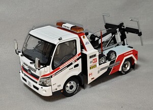 TINY 製　S=1/18 HINO 300　WORlD CHANPON Tow Truck