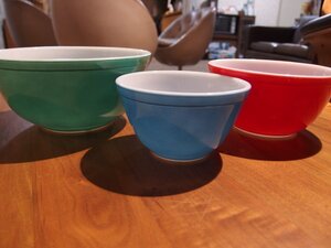 パイレックス★ボウル★３点セット★ミキシングボウル★無地★オールド★アンティーク★アメリカ製★PYREX U.S.A