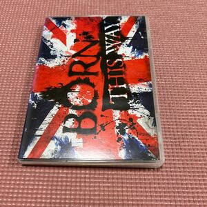 BORN THIS WAY DVD ビジュアル系　V系　コテ系　LIVE&DOCUMENT ポストカード　ステッカー付き　盤面良好