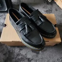 Dr. Martens タッセル付きローファー 黒