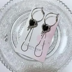 【ハンドメイド】ブラックハートのフープピアス