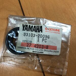 YAMAHA V50 MATE メイト メート 純正 未使用 クランクシャフト オイルシール 93103-20096 YAMAHA