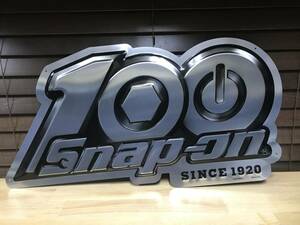 スナップオン ロゴ 看板 プレート Snap-on 100周年記念品 非売品 ガレージなどに