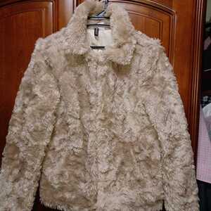 【中古美品】Faux fur jackets　byH＆M サイズ165/84A