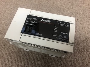 FX5U-32MR/ES 三菱電機シーケンサー　CPUユニット　新品未使用　保管品