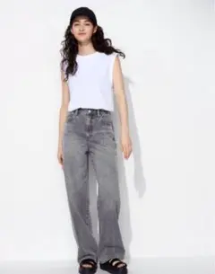 【新品】ユニクロ　UNIQLO　ワイドストレートジーンズ　26インチ