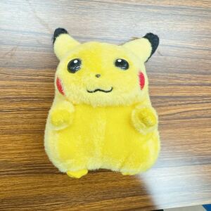 J1014 ポケットモンスター　ポケモン　 ぬいぐるみ　ピカチュウ　タカラトミー　希少　レア　当時物