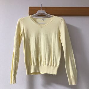 【中古】UNIQLO ユニクロ　コットンカシミヤVネックセーター　サイズM