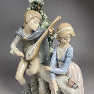 リヤドロ 5381「セレナーデ」フィギュリン LLADRO 人形 置物 陶器人形 少女 少年 インテリア 西洋美術 小鳥 アヒル