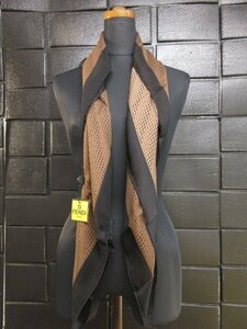 t1457　タグ付き未使用保管品　FENDI　フェンディ　スカーフ　イタリア製　絹100％　シルク　ブラウンxブラック　ロゴ