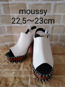 送料無料！moussy マウジー オフ白サンダル　S　２２,5㎝～２３cm