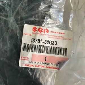 M1798 スズキ純正部品 エアクリーナー　新品　品番13781-32G30 レッツ4