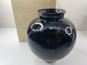 未使用美品！黒薩摩　黒釉 垂れ釉　花入・花生・花瓶　高さ約17.5cm / 陶磁器　焼物　骨董　和風【2104S18】