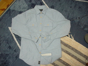 中古：Abercrombie&Fitch： アバクロンビー&フィッチ：厚手シャツ：サイズM： メンズ：青系