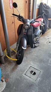 《新車同等》　C125 カブ　スーパーカブ　2023年式　走行距離100キロ以下程度　マッドブラック　タンデムシート　ヨシムラマフラ－　125