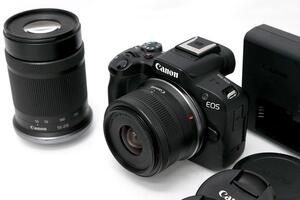 並品｜キヤノン EOS R50 ダブルズームキット ブラック CA01-M3161-2P2A