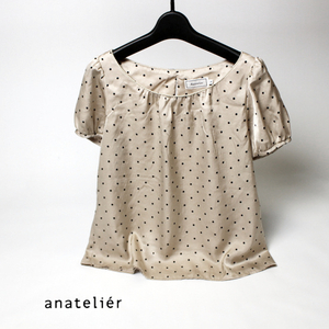 美品 (株)ワールド anatelier アナトリエ 可愛い ドット柄 ビーズ付き 半袖 とろみ カットソー 36号 19D06