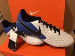 【ＮＩＫＥ】ティエンポレジェンド８アカデミー サッカースパイク26.0ｃｍ