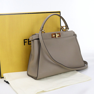 中古良品フェンディFENDI ピーカブー 2WAYハンドバッグ 8BN290 グレージュ ランク：A us-2 2WAY ショルダー レディース